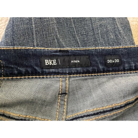 BKE Jeans Men 30 Blue Aiden Buckle Washed Out Faded Thrashed Denim Pants Whisker - Picture 11 of 12